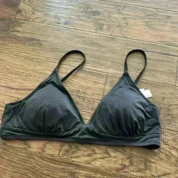 NWT Classic Bikini top - Picture 3 of 4